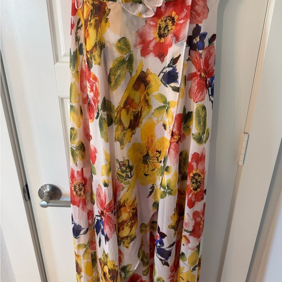 Viola Floral Maxi High-Low Dress with Ruffled Straps - Picture 5 of 9